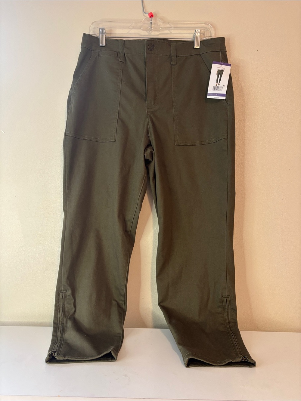 Social Standard by Santuary Straight-Leg Women's Pants in Olive Green
